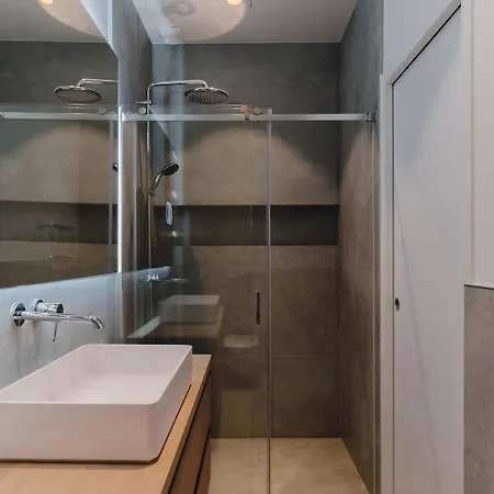 Apartment Large And Calm 2br With Ac & Patio Paris